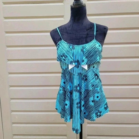 Womens Green Black Layered Ruffle Tankini Swim Top Sz Medium M - Picture 1 of 11